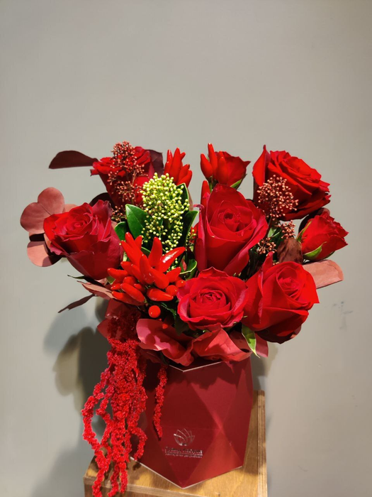 Композиция &quot;Красный шелк&quot;