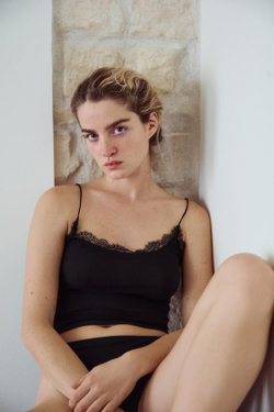 ZARA ТРУСЫ-ТАНГА ИЗ СМЕСОВОГО ПОЛИАМИДА С КРУЖЕВОМ, ЧЕРНЫЙ