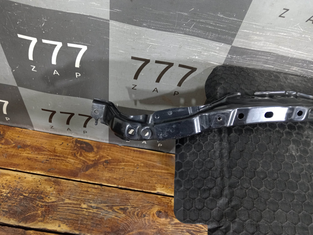 Усилитель переднего бампера верхний Toyota RAV4 IV (XA40) 15-19 Б/У Оригинал 5202942110