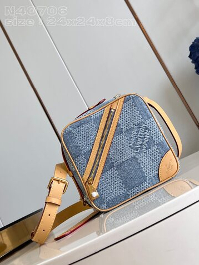 Louis Vuitton Chess Messenger