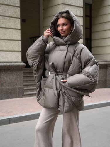 Пуховик летучая мышь в цвете хаки с поясом