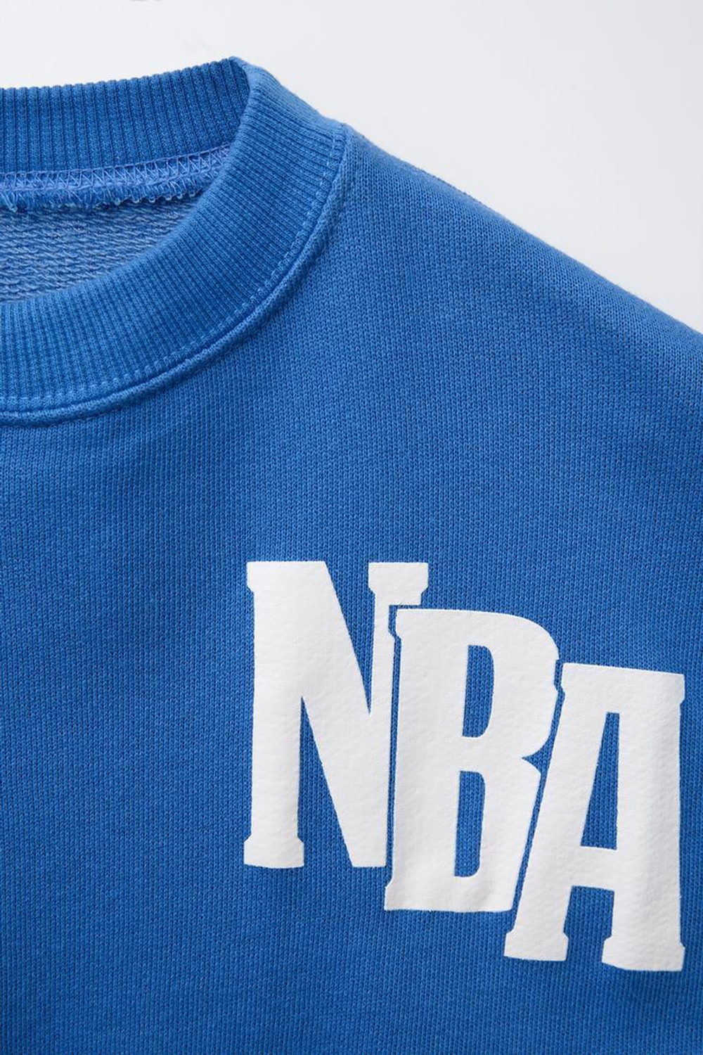 ZARA ТОЛСТОВКА С НАШИВКАМИ NBA ©, ЯРКО-СИНИЙ