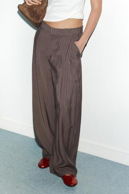 ZARA СТРУЯЩИЕСЯ БРЮКИ СО СКЛАДКАМИ, РОЗОВАТО-КОРИЧНЕВЫЙ