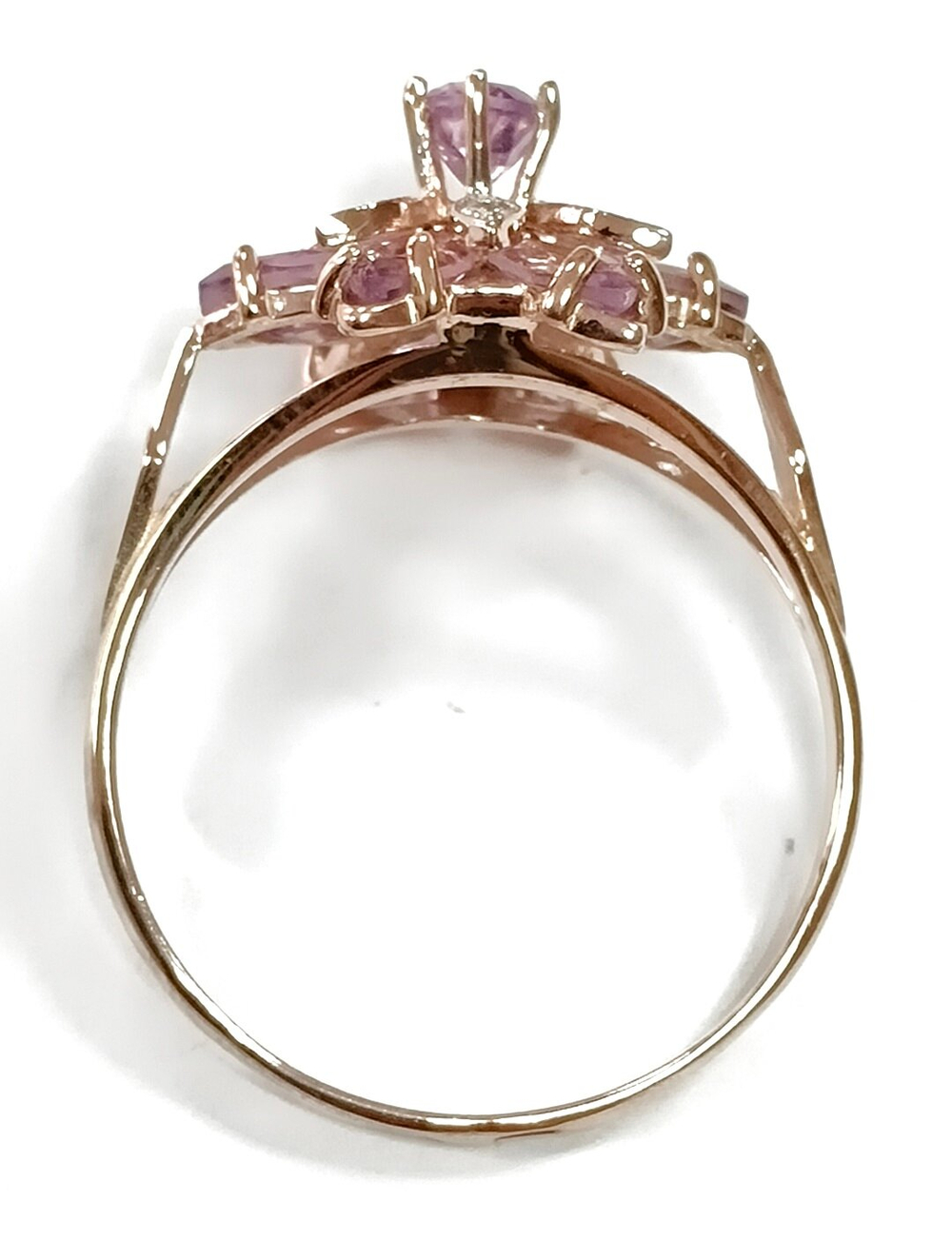 Ювелирное кольцо из серебра 925 пробы с позолотой,вставка аметист,фианиты,размер 21.5