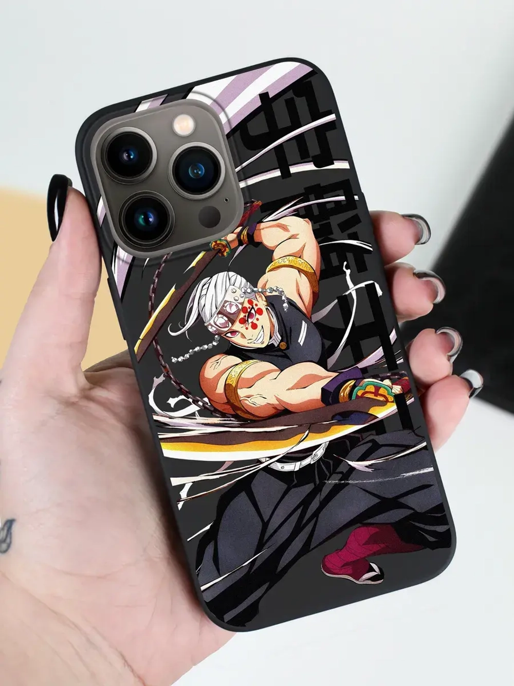 Чехол на iPhone 16 Pro