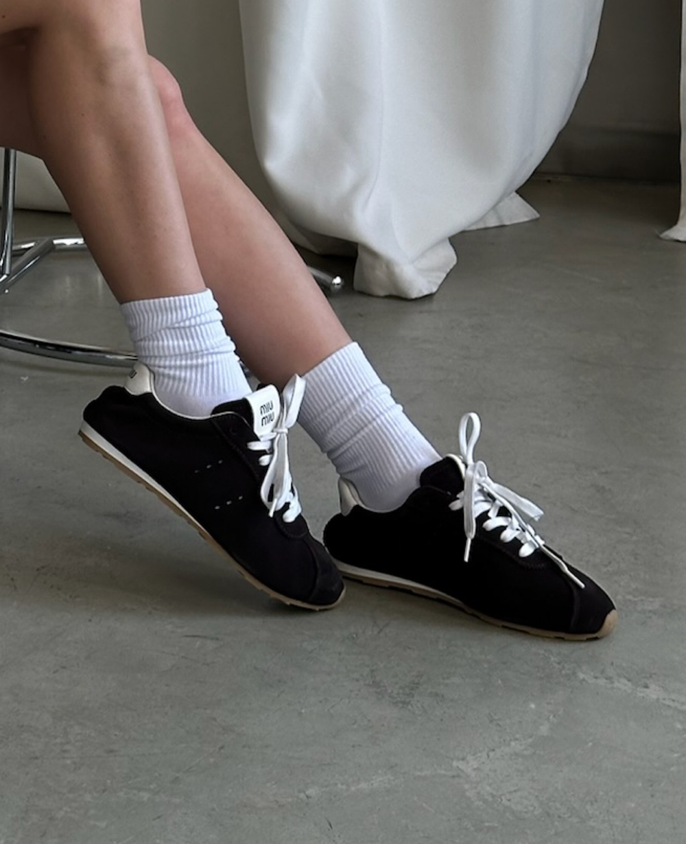 Кроссовки из натуральной замши