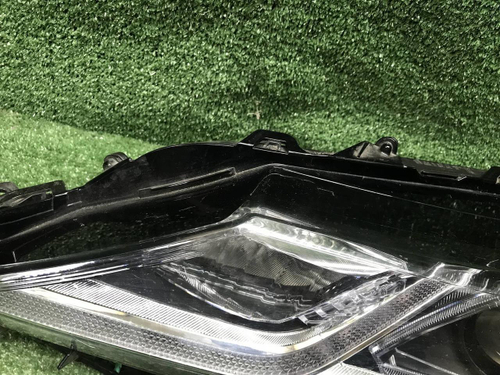 Битая Фара левая Toyota Camry xv70 (2017-н.в.) LED
