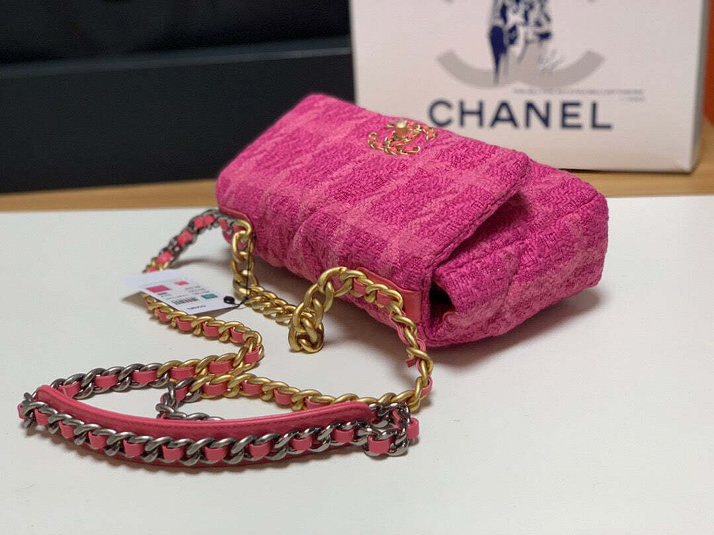 Chanel 19 26 cm