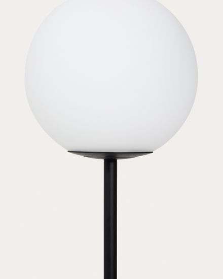 Торшер Brisia из черного металла с матовым стеклянным шаром Ø20