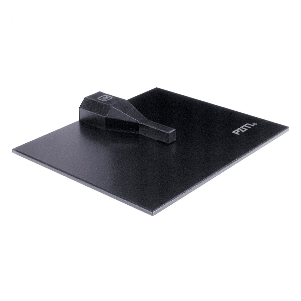 AKG PZM30D микрофон граничного слоя конденсаторный всенаправленный, разъём XLR, фантомное питание 12-48В, частотный диапазон 20-20000Гц, чувствительность 7мВ/Па, эквивалентный уровень шума 20дБ-А, сигнал/шум 76дБ-А, импеданс 240Ом, цвет чёрный