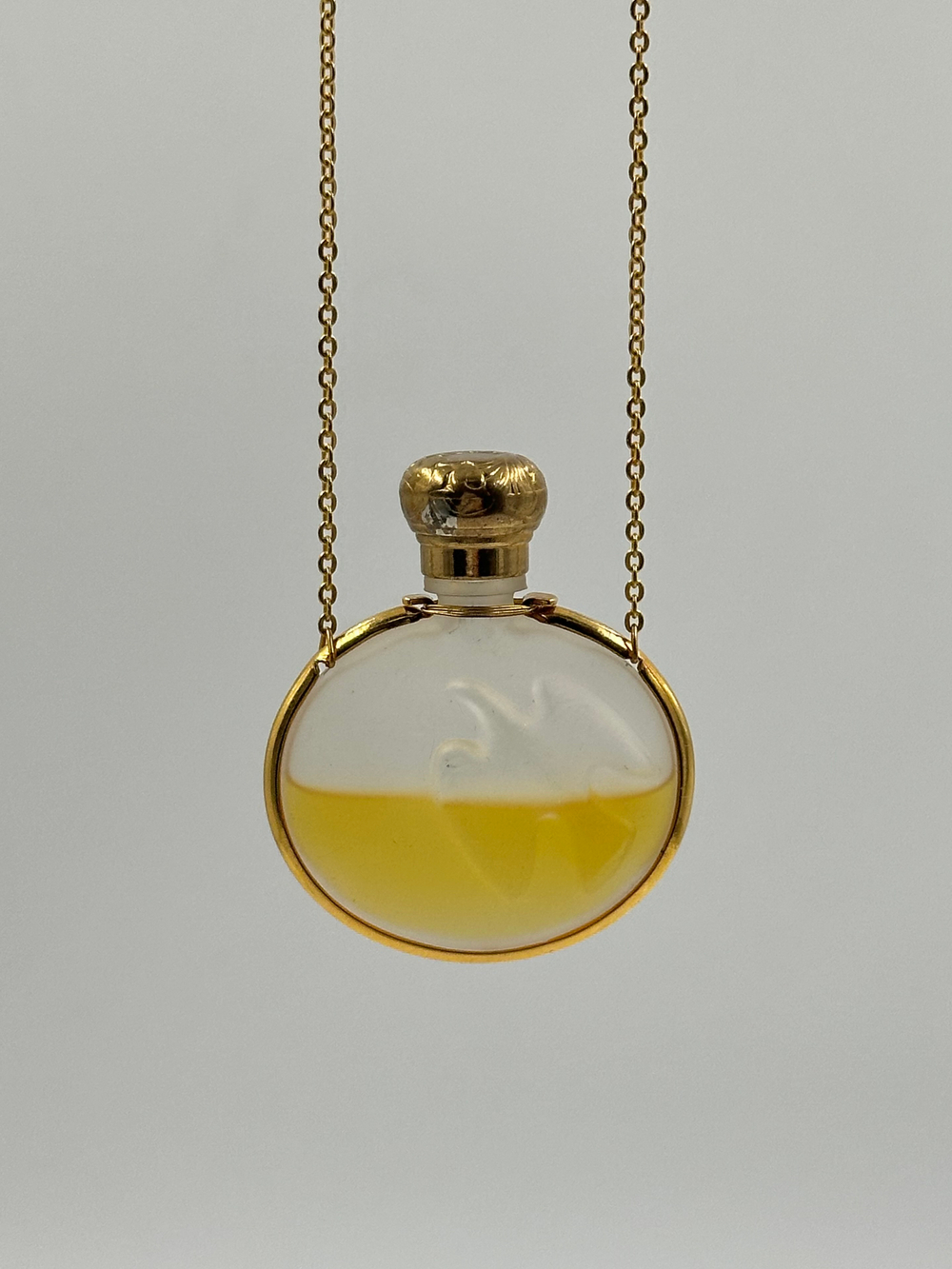 Кулон с парфюмом Nina Ricci L'air du Temps