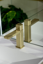 Смеситель автоматический для раковины QUAD Matt Gold