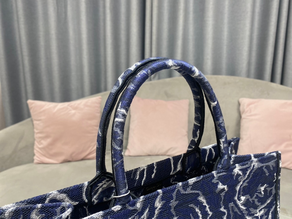 Christian Dior Book Tote 42 cm