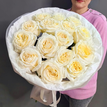 Букет из 15 ароматных пионовидных роз сорта "CANDLELIGHT" (Эквадор 60 см)