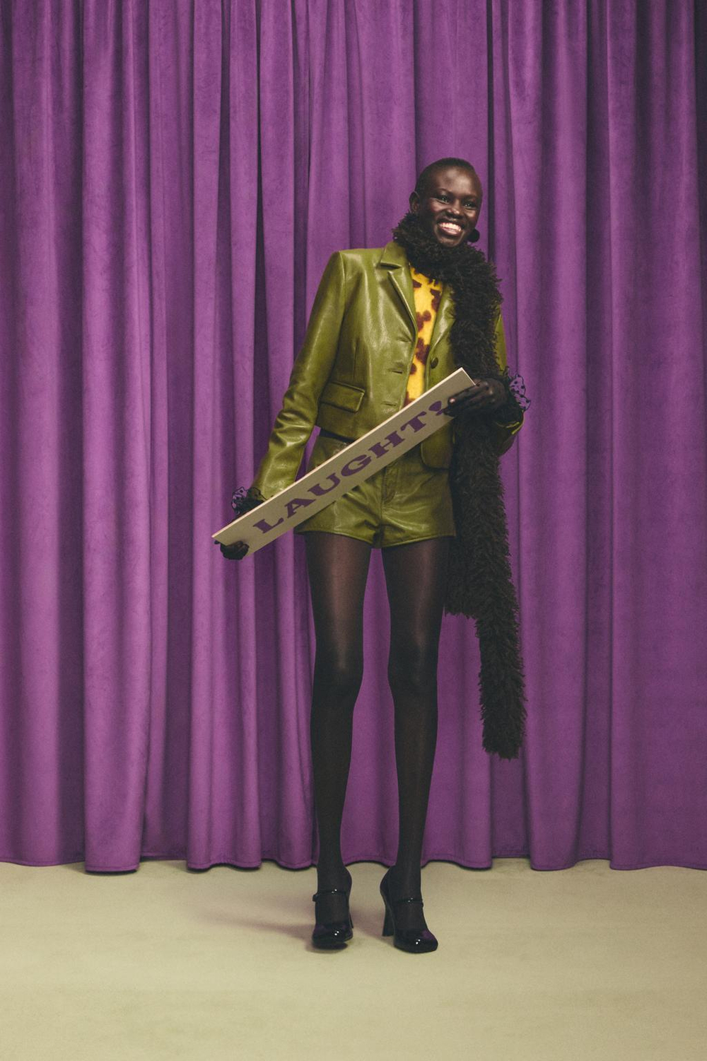 ZARA HARRY LAMBERT X DISNEY ТРИКОТАЖНЫЙ ЖИЛЕТ С ПРИНТОМ МИККИ, ЖЕЛТЫЙ