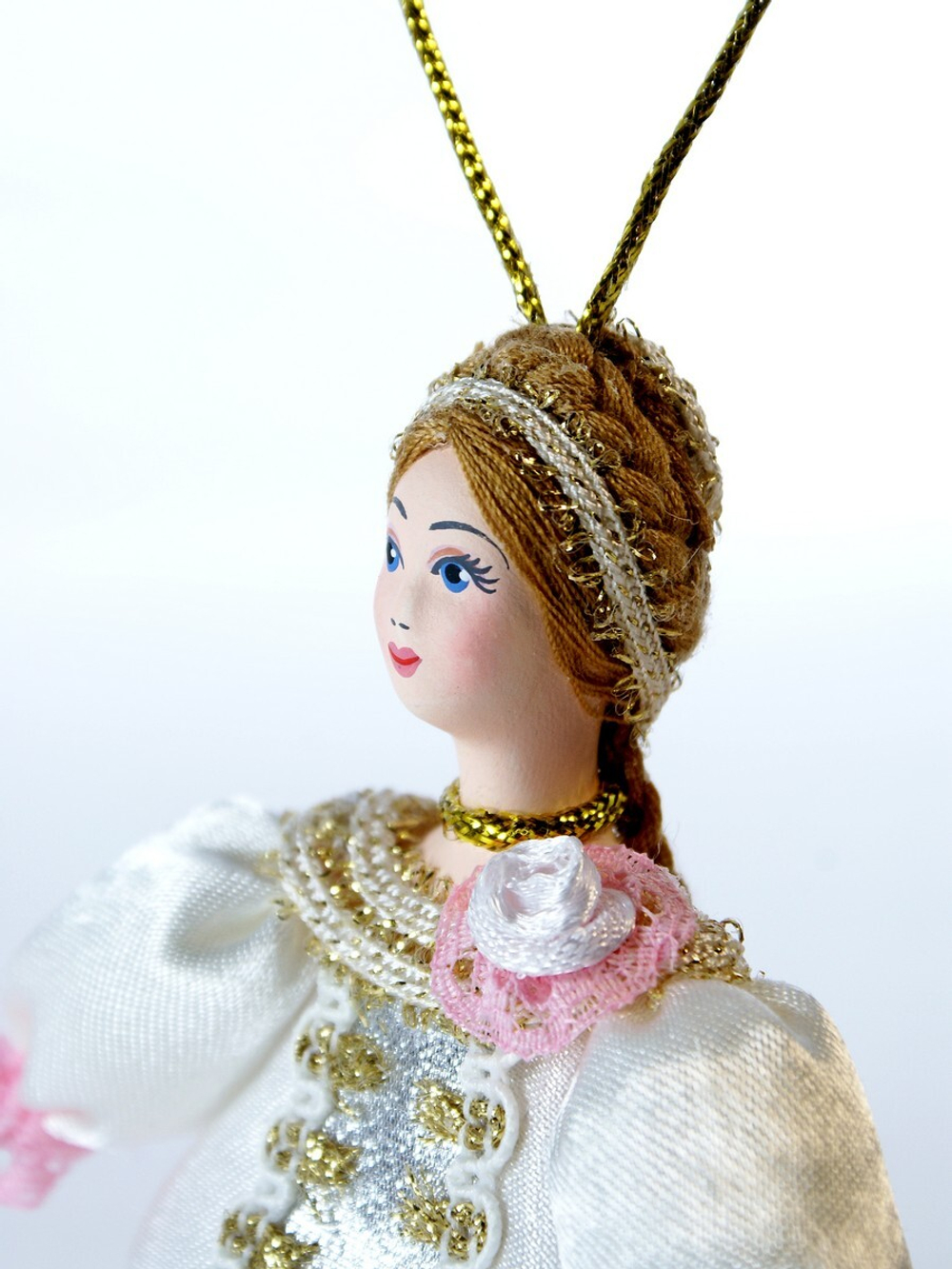 Кукла-подвеска Дама в бальном платье.