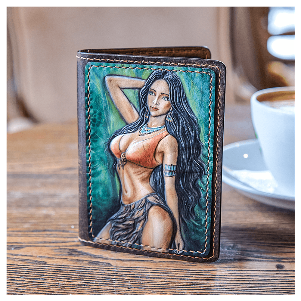 Кожаная обложка на паспорт «Шаманка» (фигура)