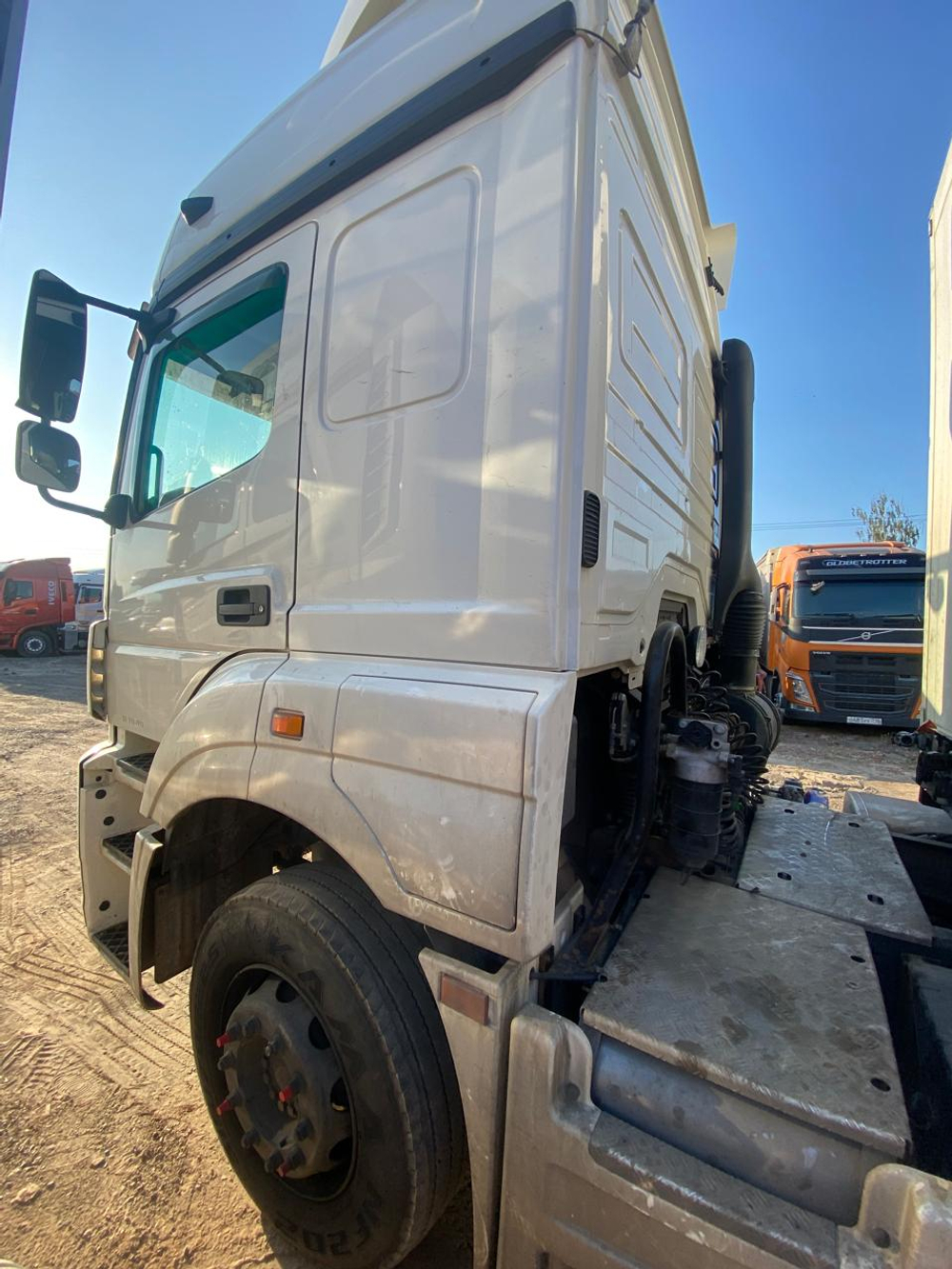 КамАЗ 5490 4x2 Седельный тягач 5490-033-87(S5) (Дизельный, 12,0 л, 401 л.с., АТ)