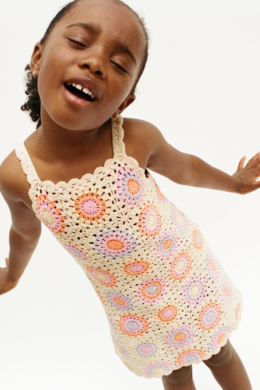 ZARA ПЛАТЬЕ ИЗ КРУЖЕВА КРОШЕ, ПАСТЕЛЬНО-РОЗОВЫЙ