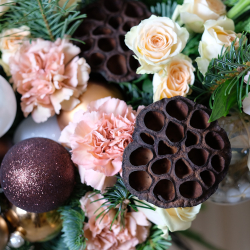 Зимний букет "Гармония" в эко-стиле с маттиолой