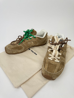Кроссовки New Balance x Miu Miu 530 SL suede sneakers
