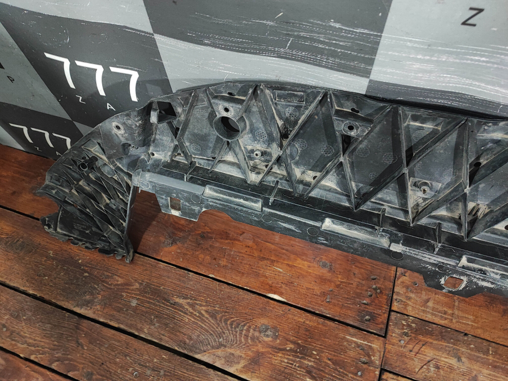 Пыльник переднего бампера Volvo XC60 1 08-13 Б/У Оригинал 31383167