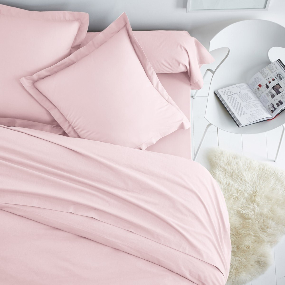 Простыня на резинке 200x200 Сaleffi Raso Tinta Unito с бордюром сатин нежно-розовая Италия