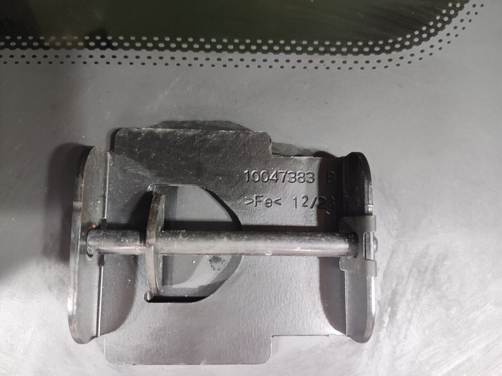 Стекло люка 2023г