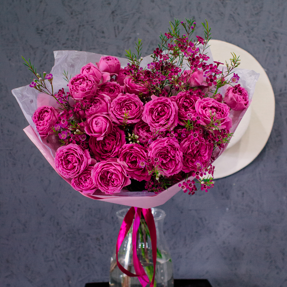 58. Чувственный букет с кустовой розой Мисти