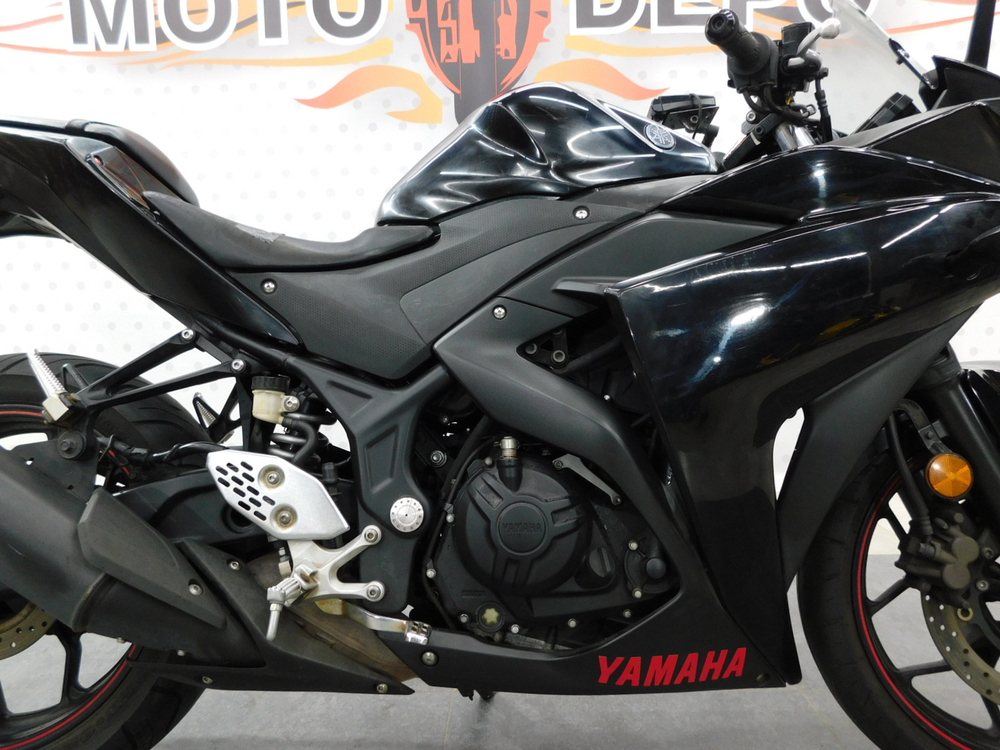 Yamaha YZF-R25 038483