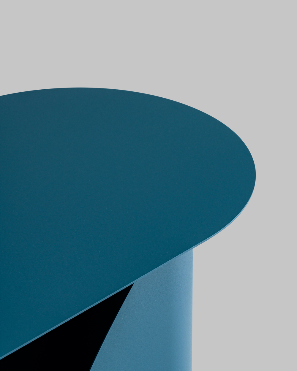 Журнальный столик Yvaine металл синий