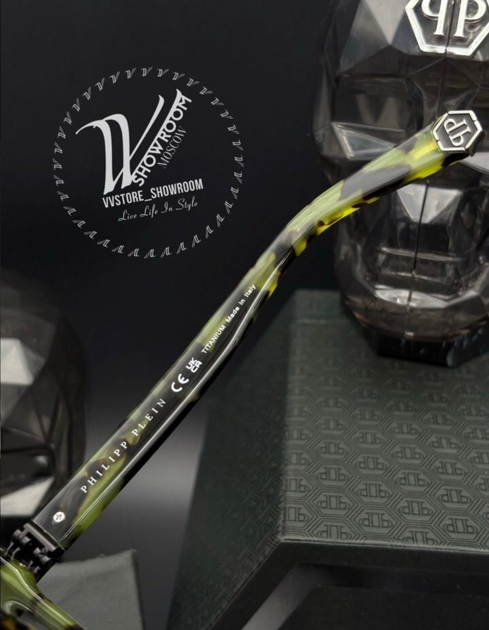 Солнцезащитные очки Philipp Plein VPP021