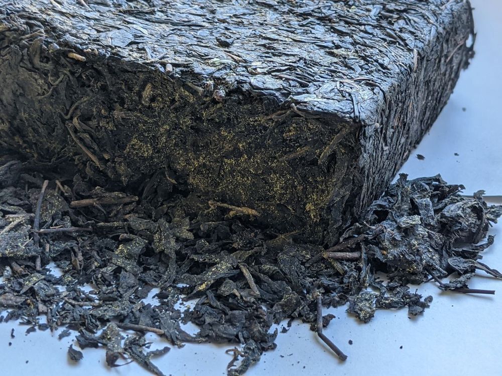 Кирпич "Цзинь Хуа" (Золотая Плесень) средней ферментации