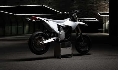 Stark Varg 2026 SM - ALPHA 80hp SUPERMOTO (WHITE)