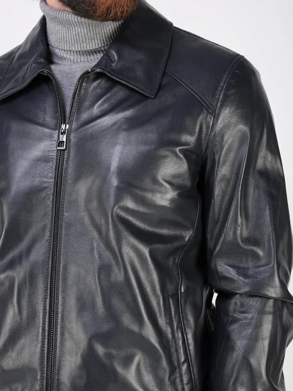 Кожаная куртка демисезонная