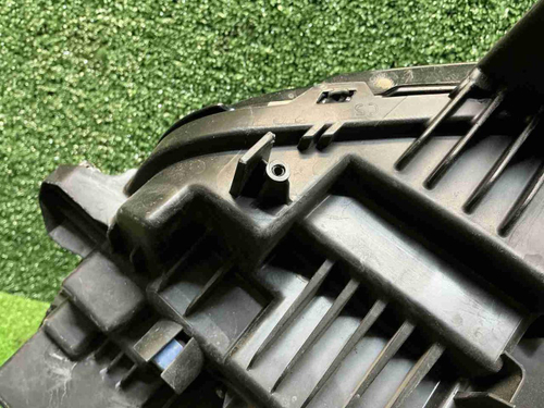 Фара правая Geely Tugella (2019-2024) LED