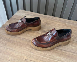 Лоферы Prada