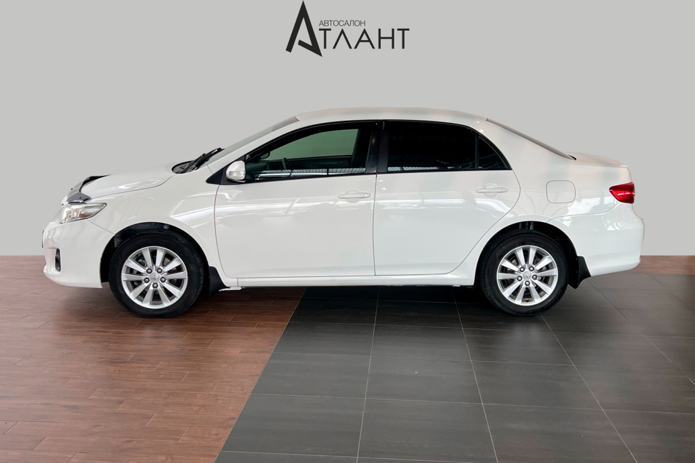 Toyota Corolla, 2011 год