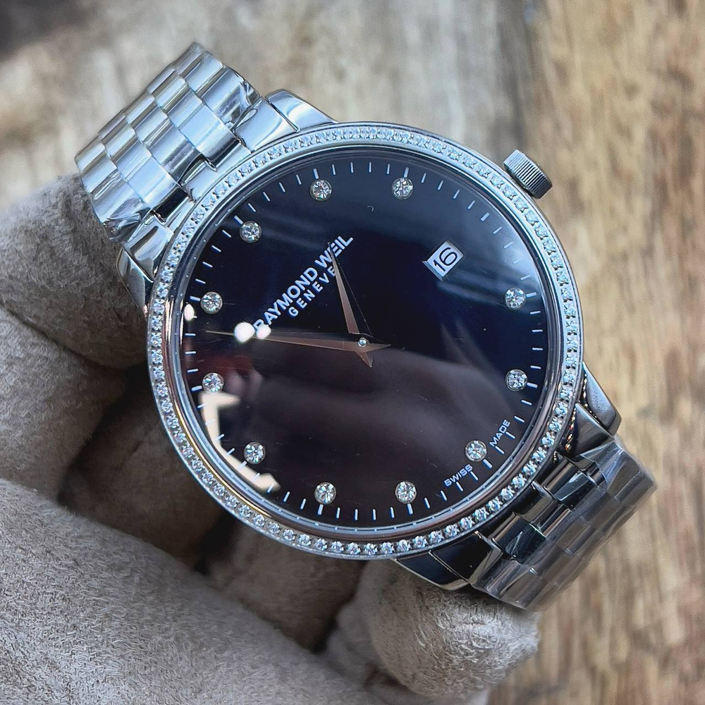 Часы Raymond Weil