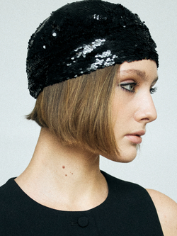 Шапочка из пайеток