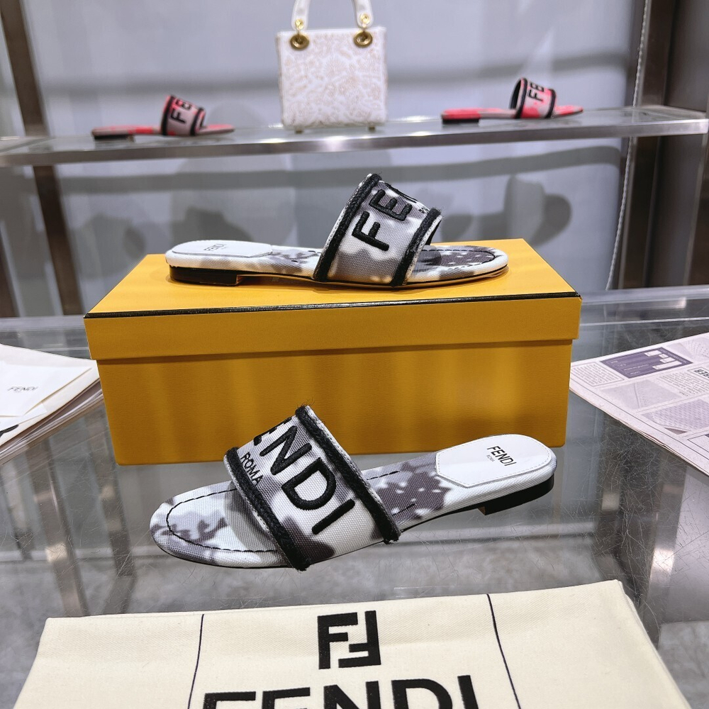 Fendi Signature Slides