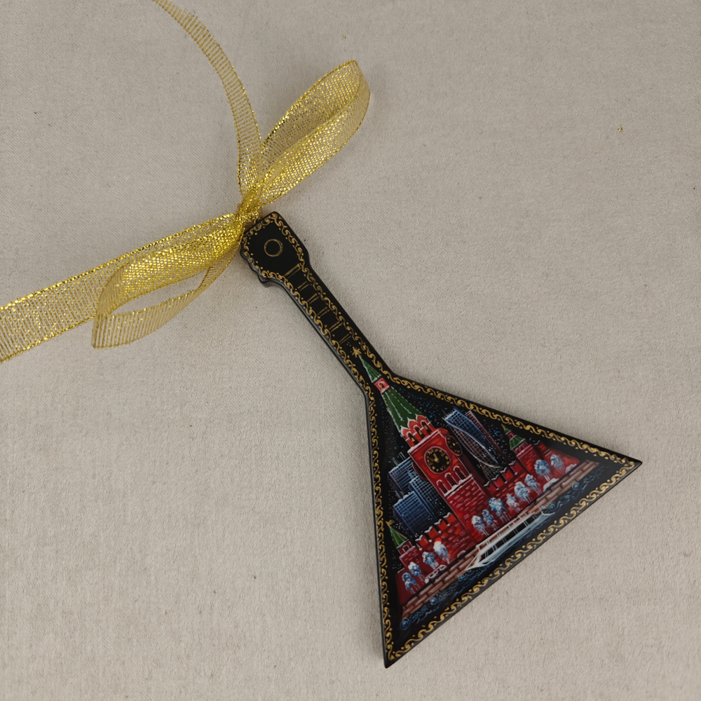 Сувенир Балалайка "Москва" с росписью Палех в подарочной коробке