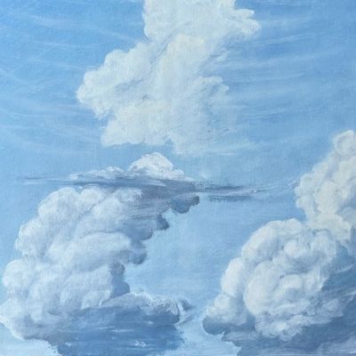 Кучевые облака на голубом небе