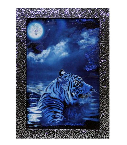 Репродукция "Тигр ,ночь" с подсыпкой уральскими минералами в пластиковом багете 24.5-34.5см