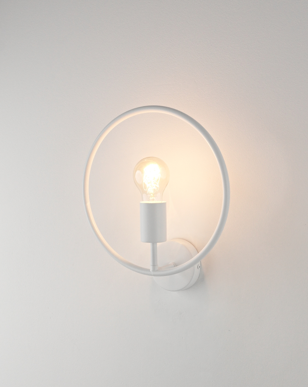 Светильник настенный Moderli V11583-1W Sachara