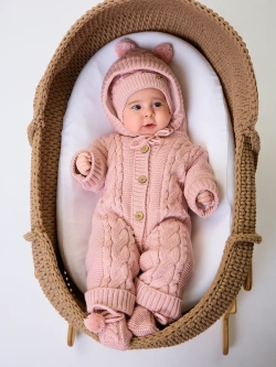 Вязаный конверт на выписку для новорожденного теплый