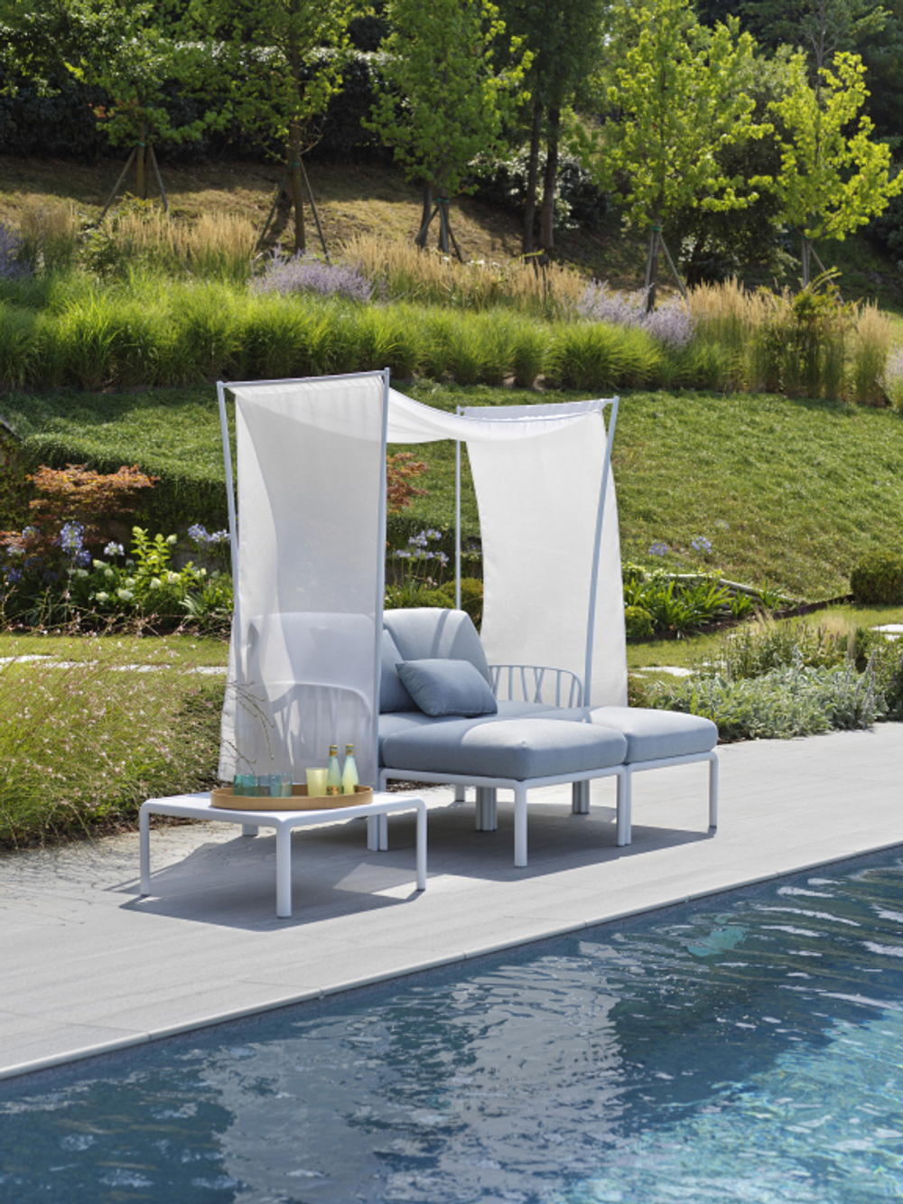 Пуф пластиковый с подушкой Nardi Komodo Pouf, белый, лед