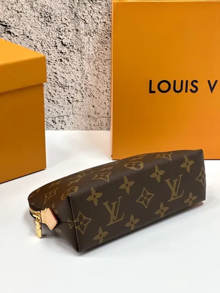Косметичка Louis Vuitton Cosmetic Pouch коричневый