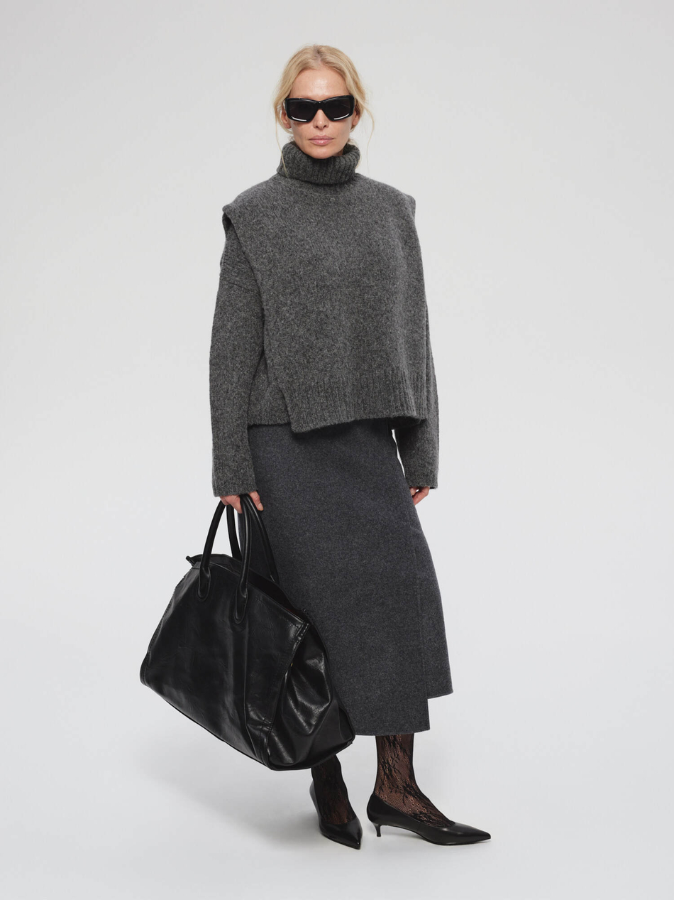 Свитер V-вырез