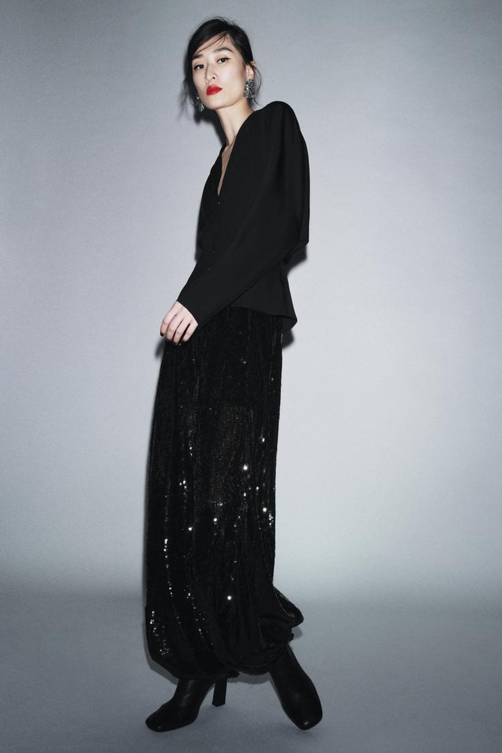 ZARA ПРИТАЛЕННАЯ БЛУЗА ZW COLLECTION, ЧЕРНЫЙ